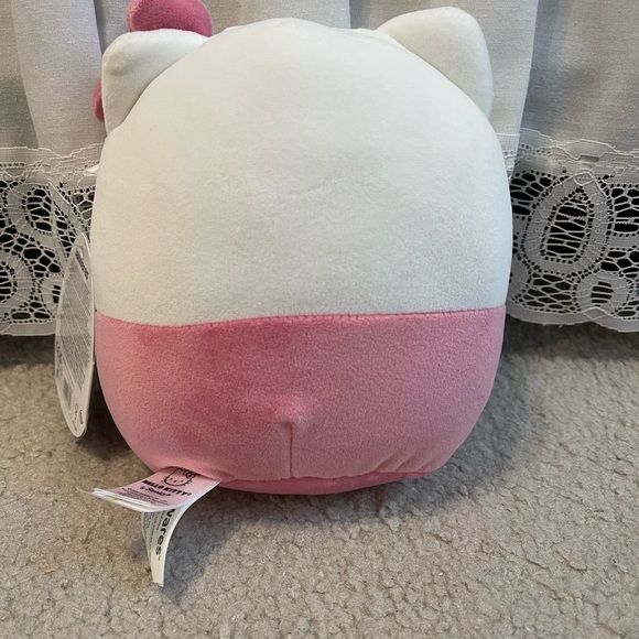 ❗️NEW❗️Hello Kitty Squishmallow - Picture 3 of 3